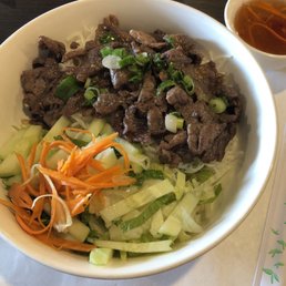 Grilled beef vermicelli bowl...