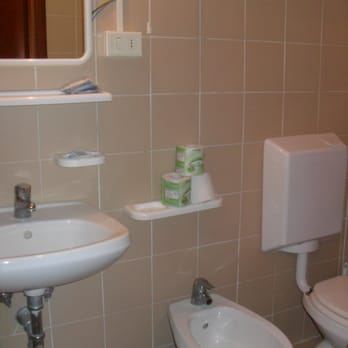 Hotel Souvenir - Bed & Breakfast Near Me - Monterosso Al Mare, SP Hotel Souvenir - Bed & Breakfast Near Me - Monterosso Al Mare, SP