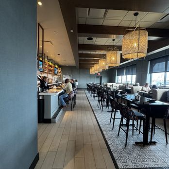 Cooper’s Hawk Winery & Restaurant - American Near Me - Madison, Alabama