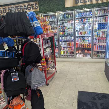 Mobil - Gas Stations Near Me - Mount Clemens, Michigan