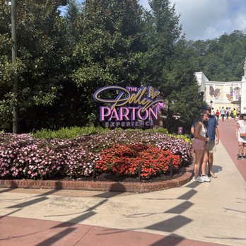 Dollywood - Amusement Parks Near Me - Pigeon Forge, Tennessee Dollywood - Amusement Parks Near Me - Pigeon Forge, Tennessee