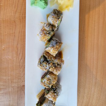 Momiji SLU - Unagi roll - Sushi Bars Near Me - Seattle, Washington