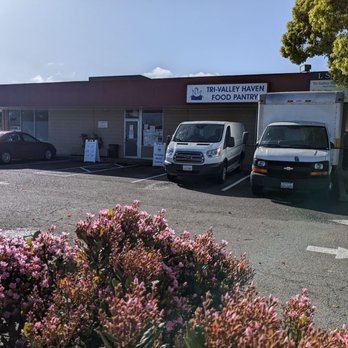 Tri-Valley Haven Food Pantry - Building and trucks - Food Banks Near Me - Livermore, California Tri-Valley Haven Food Pantry - Building and trucks - Food Banks Near Me - Livermore, California