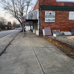 Suzy's Pizza