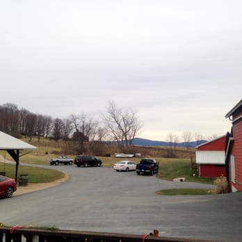 Rockbridge Vineyard & Brewery - Rockbridge deck. - Wineries Near Me - Raphine, Virginia