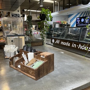 Cafe Madre - Coffee & Tea Near Me - Carmichael, California