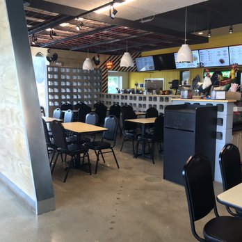 El Pollo Tote - Atmosphere - Mexican Near Me - Omaha, Nebraska