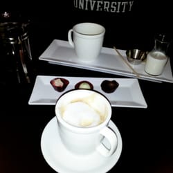 Jubilee Chocolate Cafe - Cafe Latte w chocolate! Wonderful!