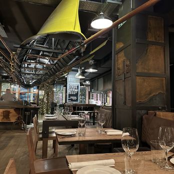 Sagardi Basque Country Chefs - Decor - Basque Near Me - London, XGL Sagardi Basque Country Chefs - Decor - Basque Near Me - London, XGL