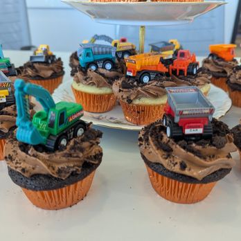 Elite Baking - Truck Cupcakes - Bakeries Near Me - San Diego, California