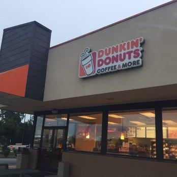 Dunkin' -  the outside of a dunkin donuts coffee shop - Coffee & Tea Near Me - Rocky Mount, North Carolina