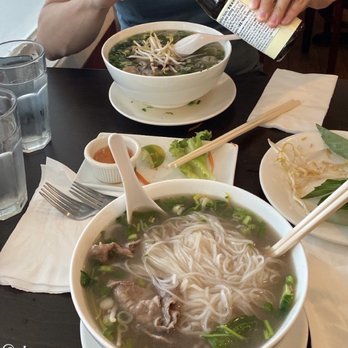 Bravo Pho - 2. Three Piece Spring Rolls  Beef pho deluxe - Vietnamese Near Me - Levittown, Pennsylvania
