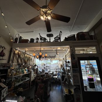 Rustic Crown - Inside - Souvenir Shops Near Me - Lincoln, California