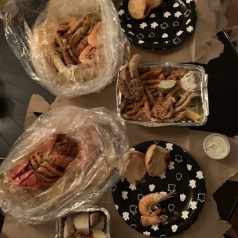 Theboil - Lobster, Snow Crab Legs, Soft Shell Crab Basket, Cajun Fries, Corn, Potatoes, Garlic Bread, 1 lb. Lobster Queen Combo (Head-On Shrimp) - Seafood Near Me - Jersey City, New Jersey Theboil - Lobster, Snow Crab Legs, Soft Shell Crab Basket, Cajun Fries, Corn, Potatoes, Garlic Bread, 1 lb. Lobster Queen Combo (Head-On Shrimp) - Seafood Near Me - Jersey City, New Jersey