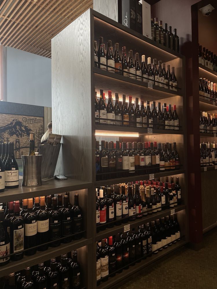 Capers Wine Bar Logo