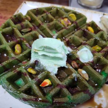Madres Brunch - Pistachio waffle was tasty! - Breakfast & Brunch Near Me - Whittier, California