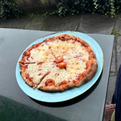 Hotel Restaurant Seegarten Marina Spiez - Margherita pizza