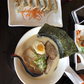 Momo Ramen - Freaking delicious Tonkotsu Ramen w Pan-Fried C4 Pork and Chives Dumpling - Ramen Near Me - Brooklyn, New York