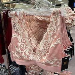 Dillard's
