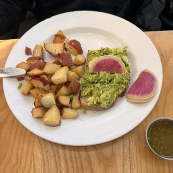 Denica's Real Food Kitchen - Avocado toast - Bakeries Near Me - Dublin, California