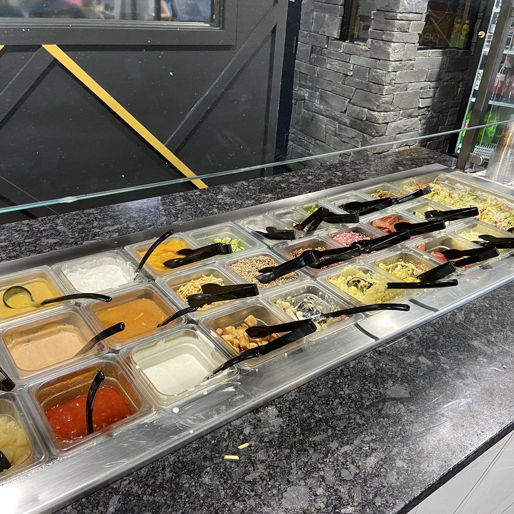 Giovanni's Pizza - Very fresh Salad Bar - Pizza Near Me - Berea, Kentucky Giovanni's Pizza - Very fresh Salad Bar - Pizza Near Me - Berea, Kentucky