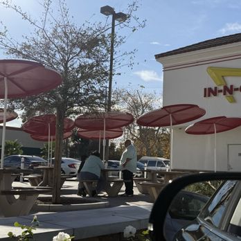 In-N-Out Burger - Outside seating - Fast Food Near Me - Northridge, California