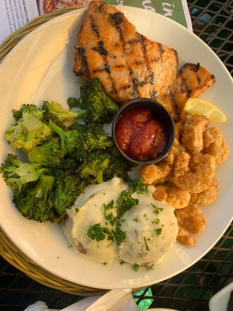 APPLEBEE’S GRILL + BAR - Updated February 2026 - 91 Photos & 182 ...