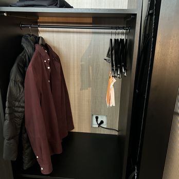 Cambria Hotel Spokane Airport - Closet - Hotels Near Me - Spokane, Washington