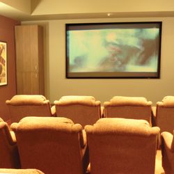 Moran Vista Senior Living - Theater