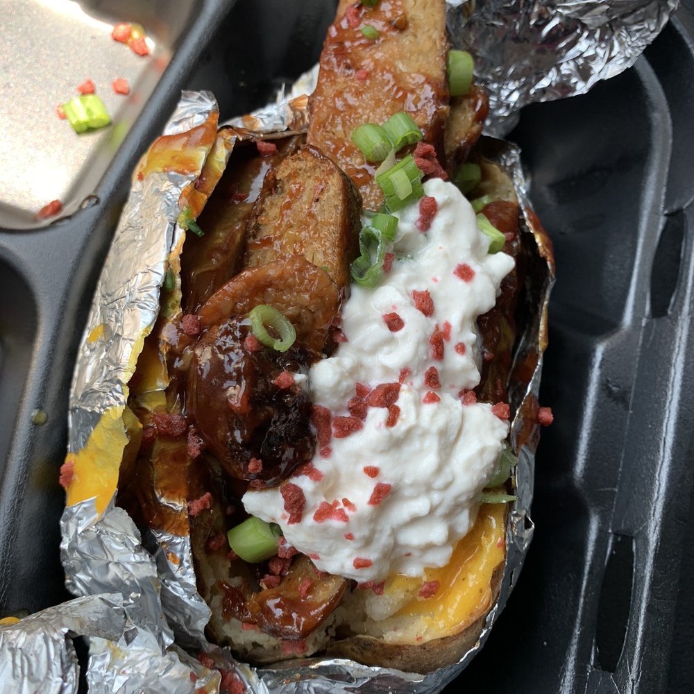Houston Sauce Pit - Vegan baked potato and links - Vegan Near Me - Houston, Texas Houston Sauce Pit - Vegan baked potato and links - Vegan Near Me - Houston, Texas