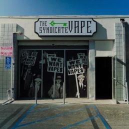 Exterior outside entrance of The Syndicate Vape - Est. 2020 - Tarzana, California Exterior outside entrance of The Syndicate Vape - Est. 2020 - Tarzana, California