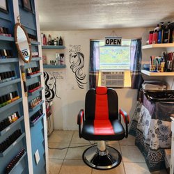 Sarah’s Salon - Salon Chair