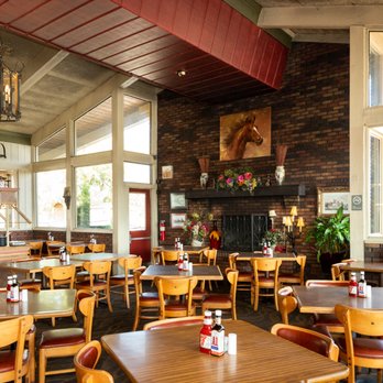 David's Steak House and Buffet - dining area - Steakhouses Near Me - Corbin, Kentucky