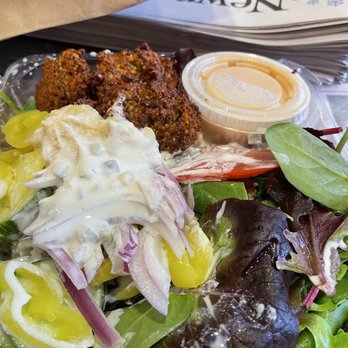 Picnic - Falafel salad - Cafes Near Me - Newport, Rhode Island
