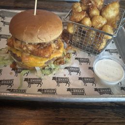Fair Style Cheese Curds, Smoked Gouda Bacon Chutney Burger Fair Style Cheese Curds, Smoked Gouda Bacon Chutney Burger