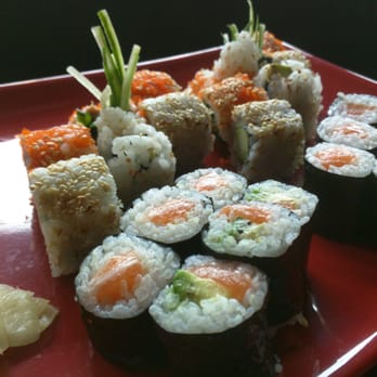 Tabeyo - Sushi selection - Sushi Bars Near Me - Berlin, BE