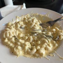 Macaroni with grilled chicken and Jalapeños