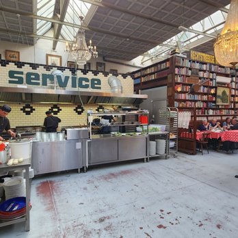Mozart - Service kitchen is right in the middle of the dining rooms - Barbeque Near Me - Aalst, VOV Mozart - Service kitchen is right in the middle of the dining rooms - Barbeque Near Me - Aalst, VOV