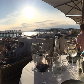 Miramar Plage - Great beach views - Seafood Near Me - Cannes, 06