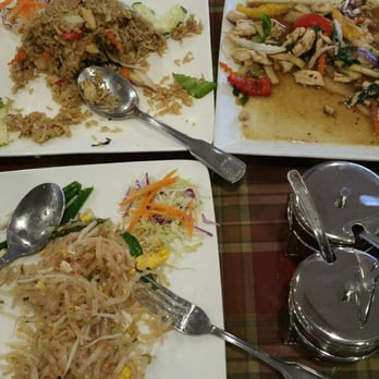 Jasmine Thai Restaurant, Palmdale - Served alacart, this was too much food for two people - Thai Near Me - Palmdale, California