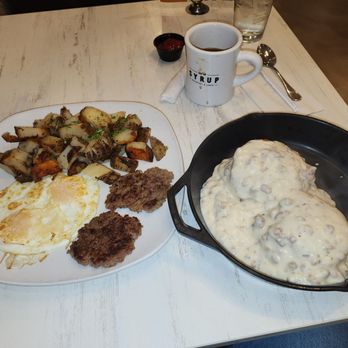 SYRUP - Algonquin - Biscuits and gravy - Breakfast & Brunch Near Me - Algonquin, Illinois SYRUP - Algonquin - Biscuits and gravy - Breakfast & Brunch Near Me - Algonquin, Illinois