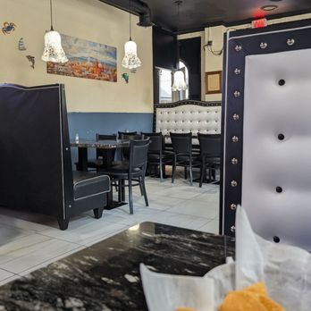 Los Tiburones - Mexican Near Me - Monroe, North Carolina