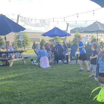 Union Brothers Brewing - Great outdoor space with live music (and pups) - Brewpubs Near Me - Harmony, Pennsylvania