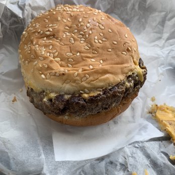 Redamak's - Burgers Near Me - New Buffalo, Michigan