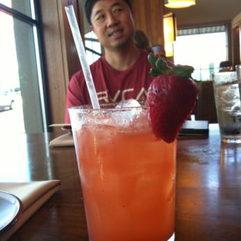Star Noodle - Kula strawberry and orange juice with a splash of fizz - Asian Fusion Near Me - Lahaina, Hawaii Star Noodle - Kula strawberry and orange juice with a splash of fizz - Asian Fusion Near Me - Lahaina, Hawaii
