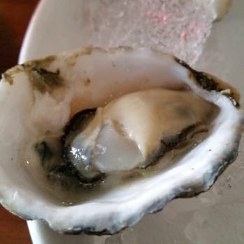 Fleetwood's on Front St - Kushi Oyster! - New American Near Me - Lahaina, Hawaii