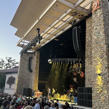 Vina Robles Amphitheatre - Avett Brothers 2024. - Music Venues Near Me - Paso Robles, California Vina Robles Amphitheatre - Avett Brothers 2024. - Music Venues Near Me - Paso Robles, California