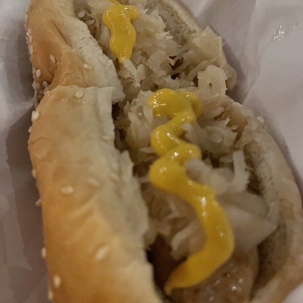 The Vagabond Chefs - Beer brat dog w/sour kraut & mustard - Pop-Up Restaurants Near Me The Vagabond Chefs - Beer brat dog w/sour kraut & mustard - Pop-Up Restaurants Near Me