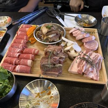 Pony BBQ Coréen - Korean Near Me - Montreal, Quebec Pony BBQ Coréen - Korean Near Me - Montreal, Quebec