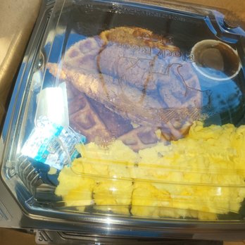 Black Bear Diner Palmdale - Chicken and waffle to go - Diners Near Me - Palmdale, California